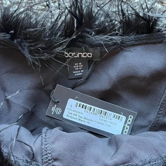 NWT Boohoo Black Feather Trim Off The Shoulder Body Suit Womens 12 Whimsigoth - Picture 3 of 8